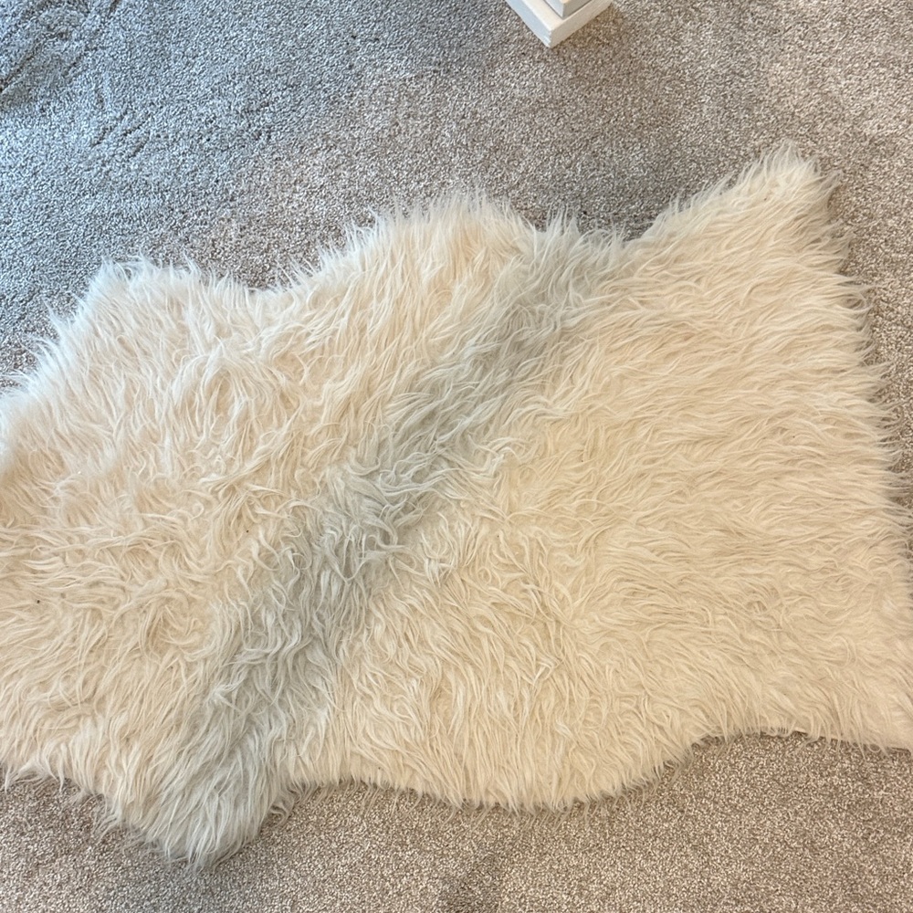 Fluffy White Faux Fur Rug